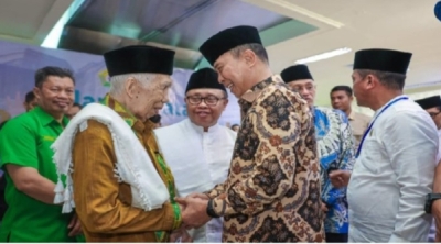 Gubernur Sultra Sambut Kedatangan Jamaah Haji di Bandara Haluoleo