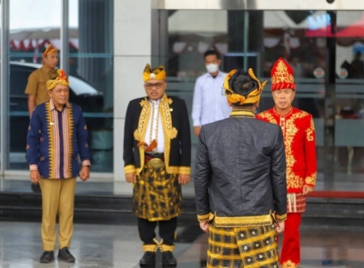 Pimpin Upacara Peringatan HARGANAS ke-32, Gubernur Sultra : Dari Keluarga untuk Indonesia Maju
