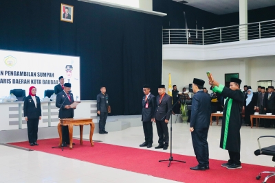 Wali Kota Baubau Lantik MZ Amril Tamim  Menjadi Pj Sekda Gantikan La Ode Fasikin