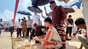 Peletakan batu pertama showroom Kalla Toyota di Kota Baubau