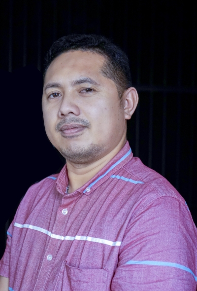 REKAM JEJAK DAN POPULARITAS  &quot;Mengapa Satu Kandidat Berbeda&quot;
